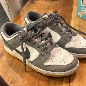 Nike Dunk Low 'Smoke Grey Gum size 9